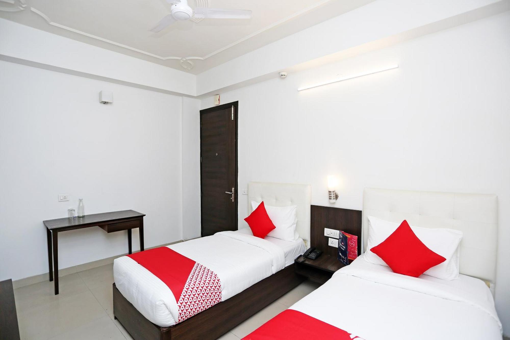 Hotel O Telone Stay Garhi Harsaru Exterior photo